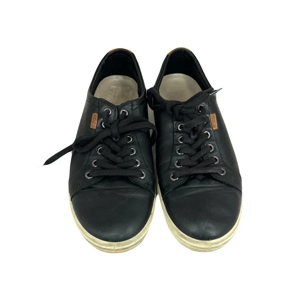 Ecco Black Leather Low Top Sneakers Womens Size 9 Pre Owned